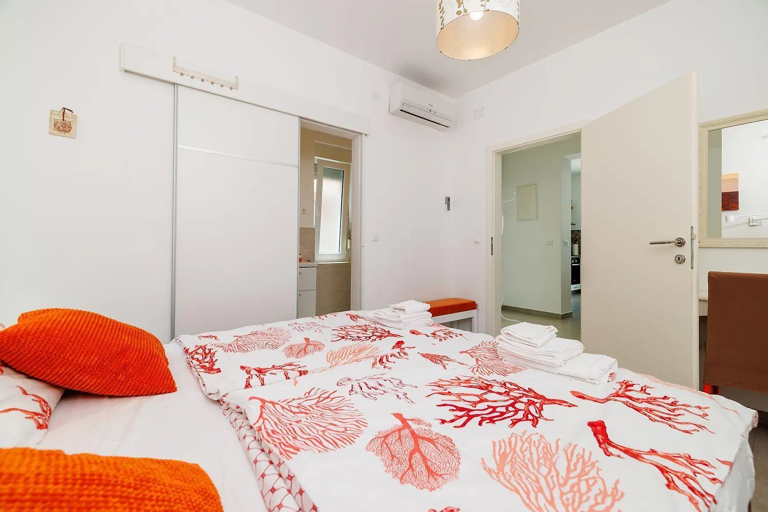 Strandnahe Villa Mit Meerblick, 2 Bikes, Beheiztem Privatpool - Nur 300 Meter Zum Strand Dramalj 0*,  Croatia