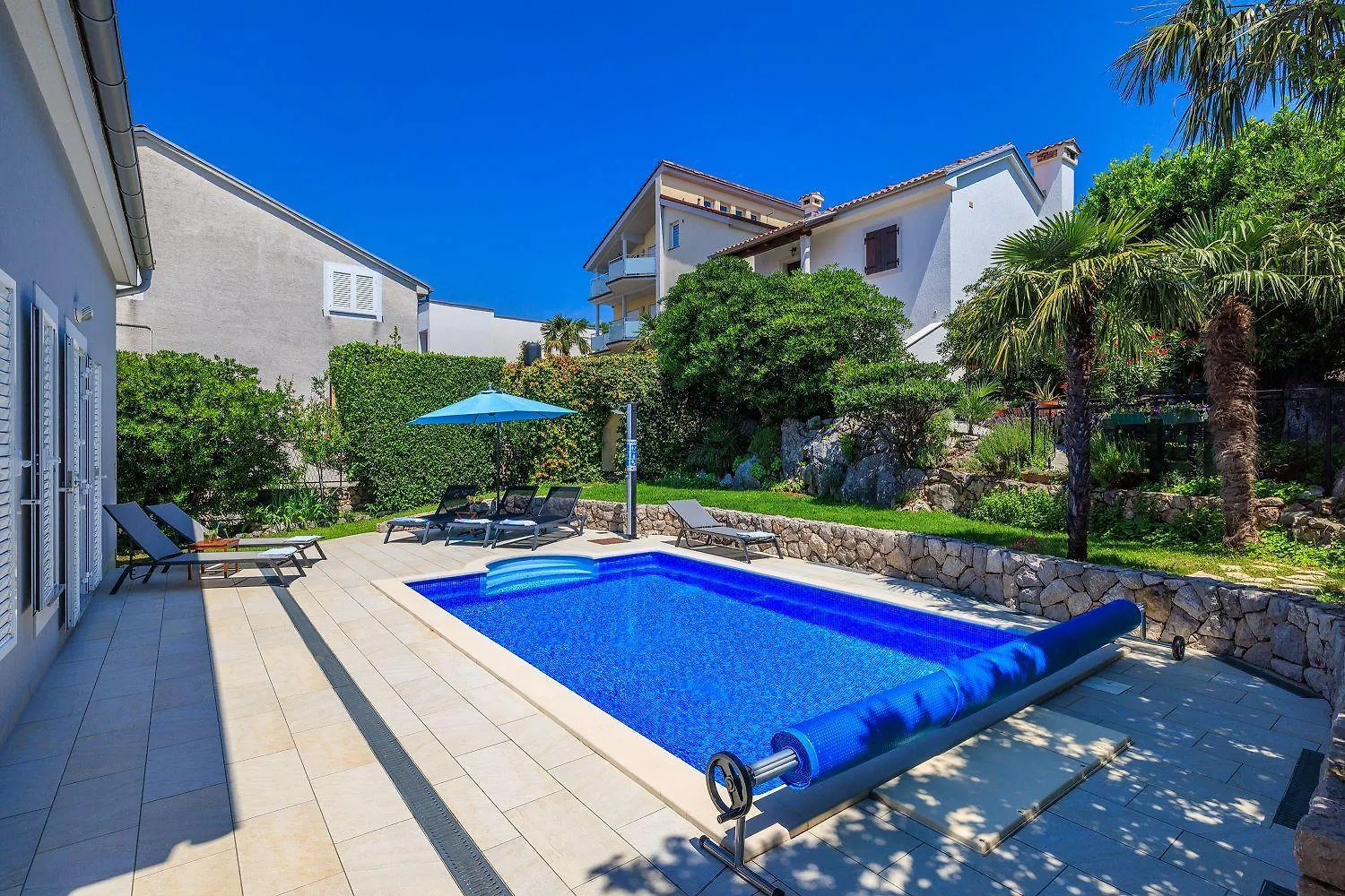 Strandnahe Villa Mit Meerblick, 2 Bikes, Beheiztem Privatpool - Nur 300 Meter Zum Strand Dramalj